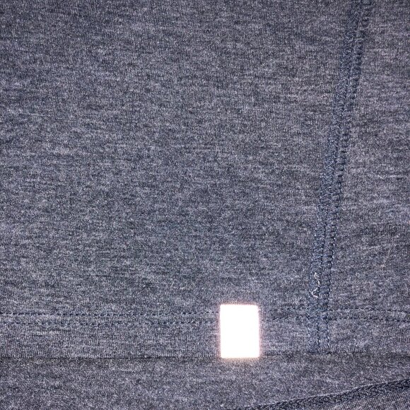 Cleveland Indians TShirt Womens L Navy MLB Reflective 47 Logo Baseball Sports - Picture 6 of 7